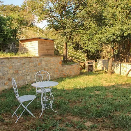 2 Bedroom Cozy In